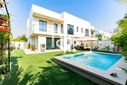 Corner Unit | Big Layout | Exceptional Value!