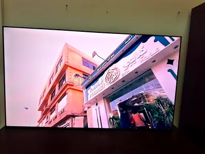 JVC 78-Inch 4K QLED Smart TV - Excellent Condition*