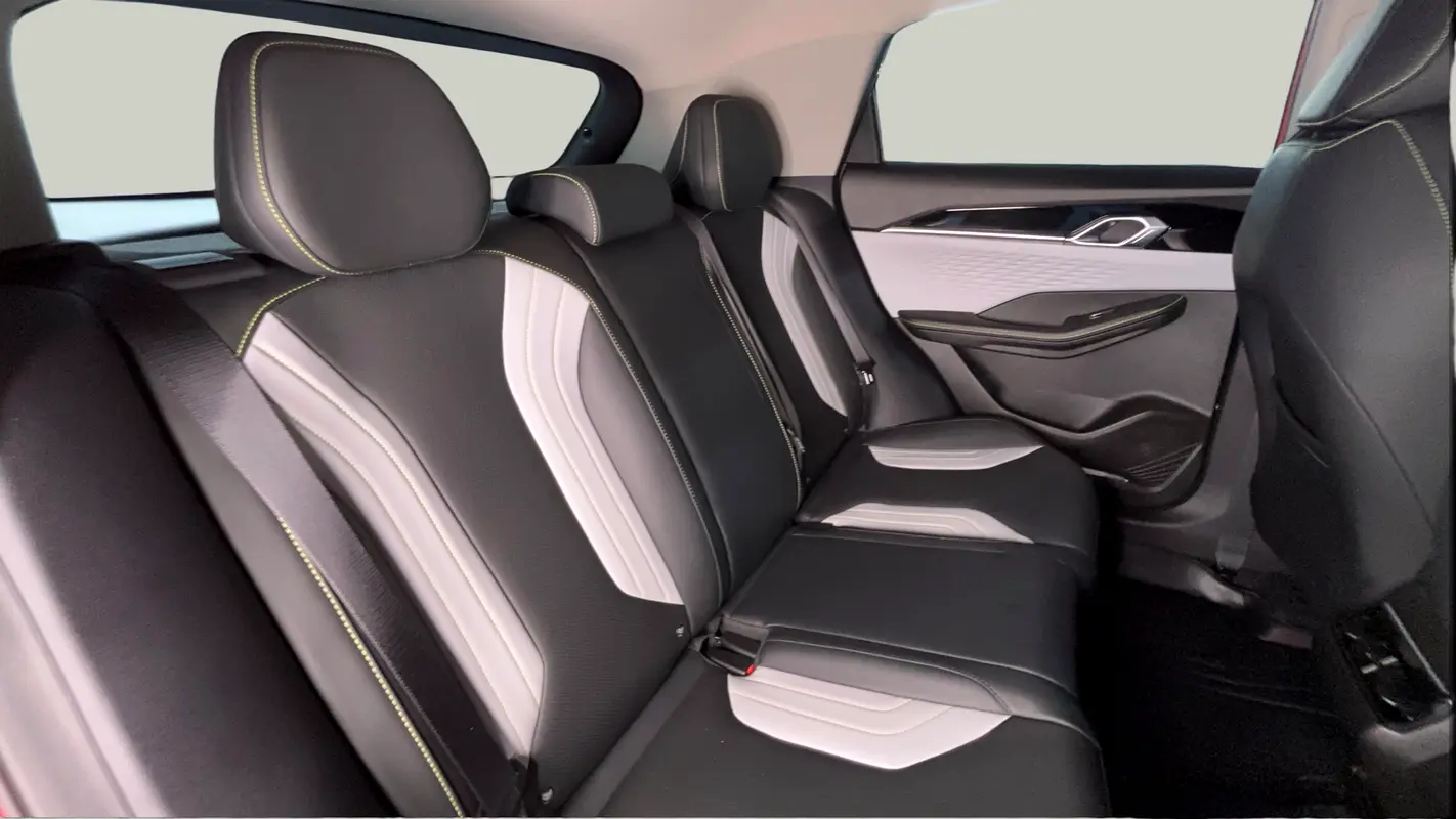 Geely Coolray 2025