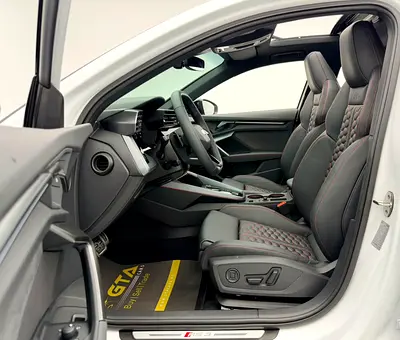 صورة 15 لـ 2025 AUDI RS3