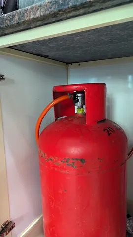 Used Red LPG Gas Cylinder - 20kg (For Home Cooker)