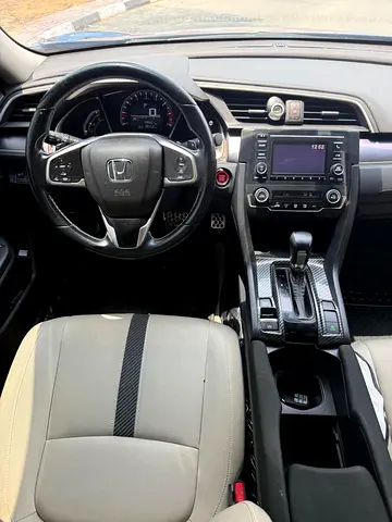 2018 Honda CIVIC — фото 12