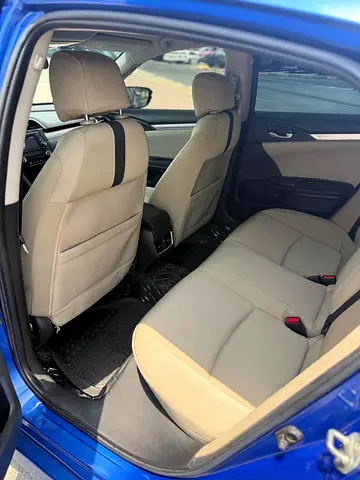 2018 Honda CIVIC — фото 7