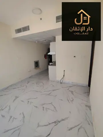 استديو للإيجار السنوي في البوطينة | تكييف مركزي | نظيف | مساحة واسعة