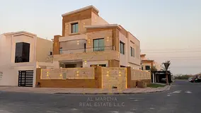 Villa directly from the owner, personal finishing, on a main street, close to all services, freehold