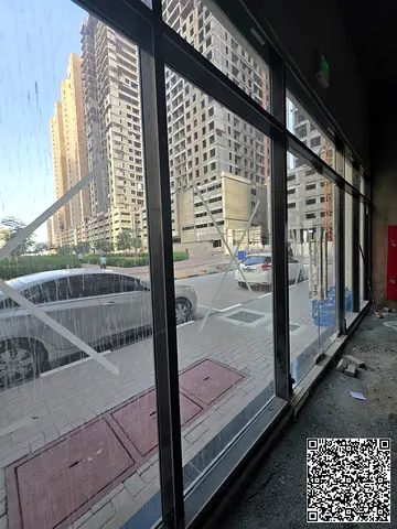 محل تجاري للإيجار في موقع حيوي ومميز بمنطقة العامرة – مدينة الإمارات، عجمان، فرصة ممتازة لأصحاب المشاريع والمستثمرين الباحثين عن موقع استراتيجي جاهز ل
