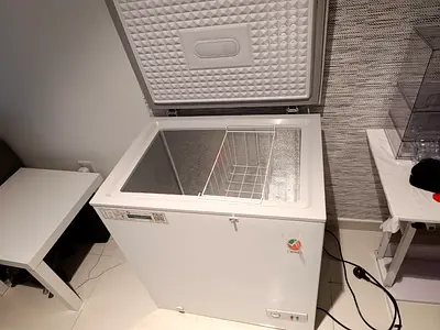Chest Freezer – 225L capacit— Excellent Condition
