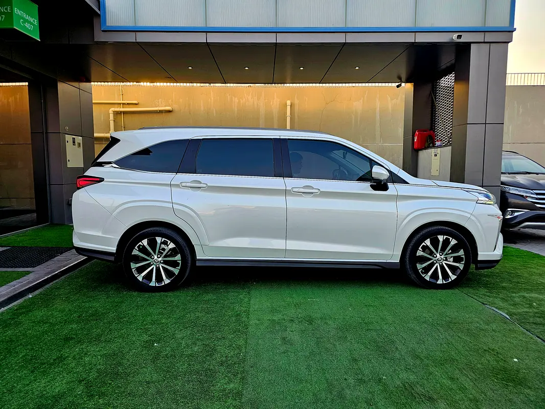 Toyota Veloz 2023
