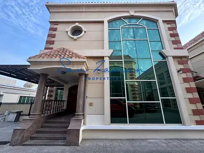GATED COMPOUND VILLA 5BR+MAIDS PRIVATE GARDEN SHARED POOL + GYM