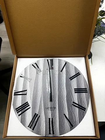 WALL CLOCK