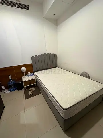 Private partition room with balcony available in jvc