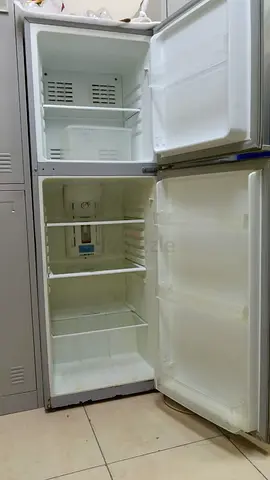 ثلاجة