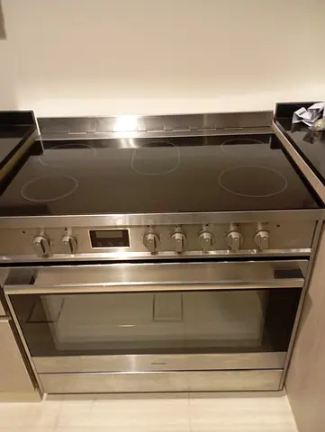 Hisense 90 cm Electric Cooker