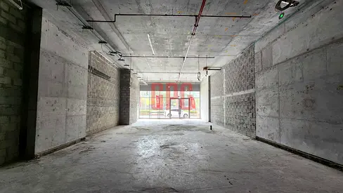 THE ONLY F and B RETAIL IN THE BUILDING | MAIN ROAD VIEW | 65KW | EXHAUST