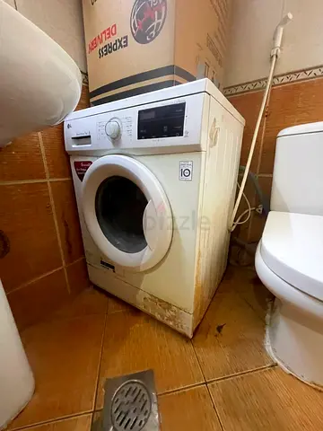 Used front-load washing machine - 7kg, LG, needs cleaning..
