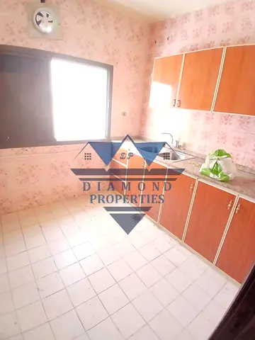 1BHK APARTMENT// INDUSTRIAL AREA 4//GOOD LOCATION //BACHLOR APARTMENT RENT ONLY 18K