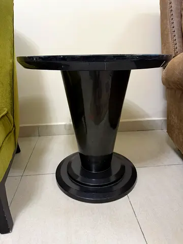 Black pedestal side table - small round base, used
