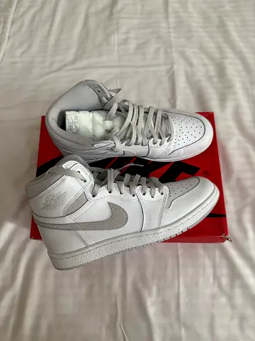 Air Jordan 1 High 85 Neutral Grey (2021) – US 9 / UK 8
