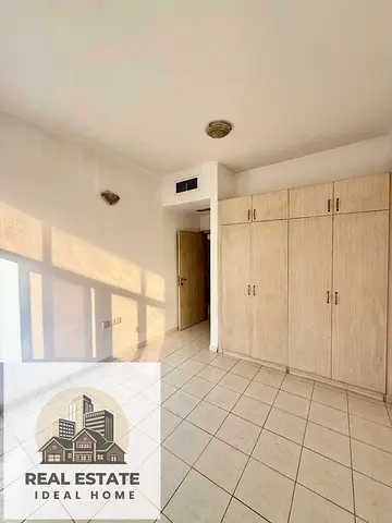 1BHK | NO HIDDEN CHARGES | FIXED WARDROBES | FAMILY BUILDING | PRIME LOCATION |