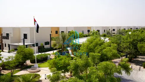 فيلا أنيقة مكونة من 3 غرف نوم للبيع في مدينة الشارقة المستدامة