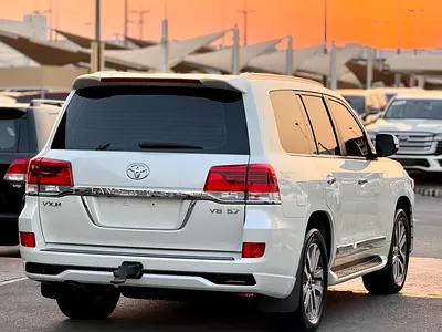 2018 Toyota LAND CRUISER 照片 4