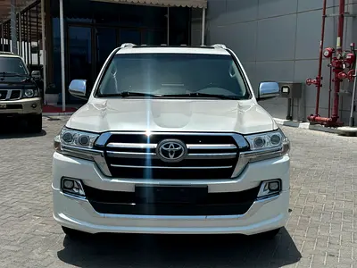 Toyota Land Cruiser VXR 2019 GCC Specs5.7
