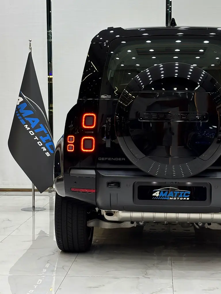 Land Rover Defender 2026