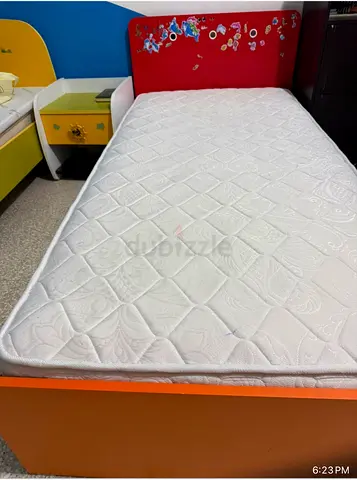 bed 90x200 red with mattress