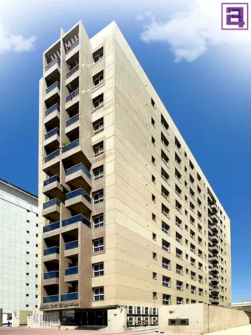 Prime Family Unit – Near Sahara Centre Well‑maintained building with complete facilities. Suitable for families l