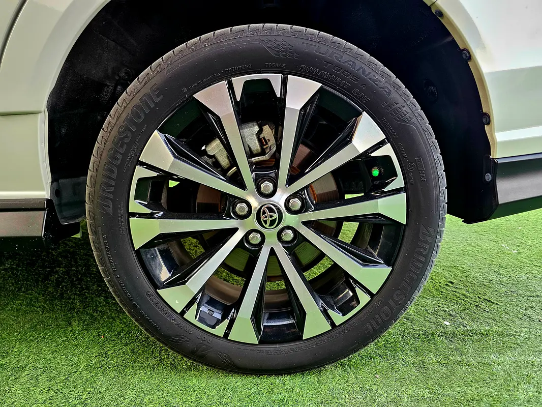 Toyota Veloz 2023