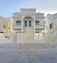 A villa with a price including electricity, water and air conditioning fees on the main street, read