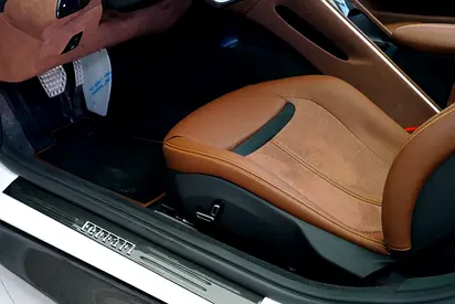 2024 Ferrari ROMA 照片 8