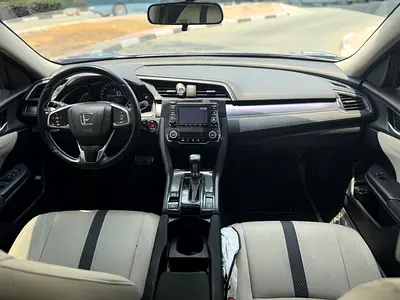 2018 Honda CIVIC — фото 8