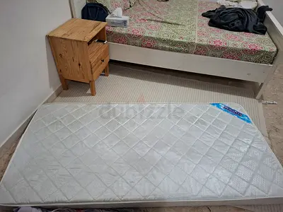 Single medicated mattress - Excellent condition