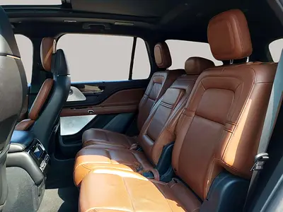 صورة 12 لـ 2023 Lincoln AVIATOR