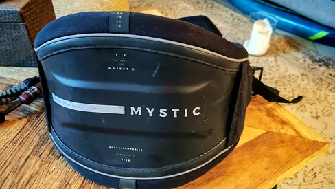 Mystic Waist Kiteboarding/Surf Harness - wave riding, Size S/M, Very Good Conditions used 5 times