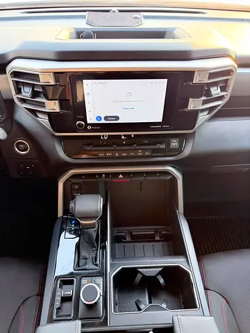 2022 Toyota TUNDRA photo 15