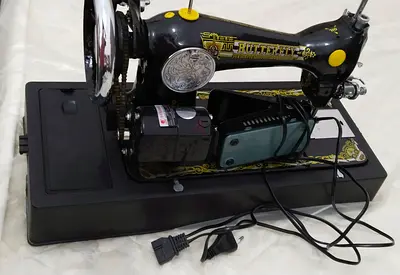 Butterfly Sewing Machine with Motor, Foot Pedal Hard Cover
