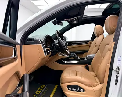 2018 Porsche CAYENNE — миниатюра 8
