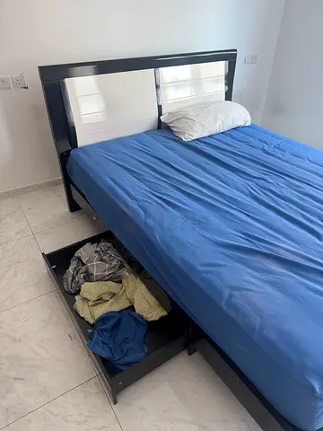 Free queen bed and frame