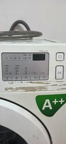 Samsung front-load fully automatic washing machine in a perfect working condition