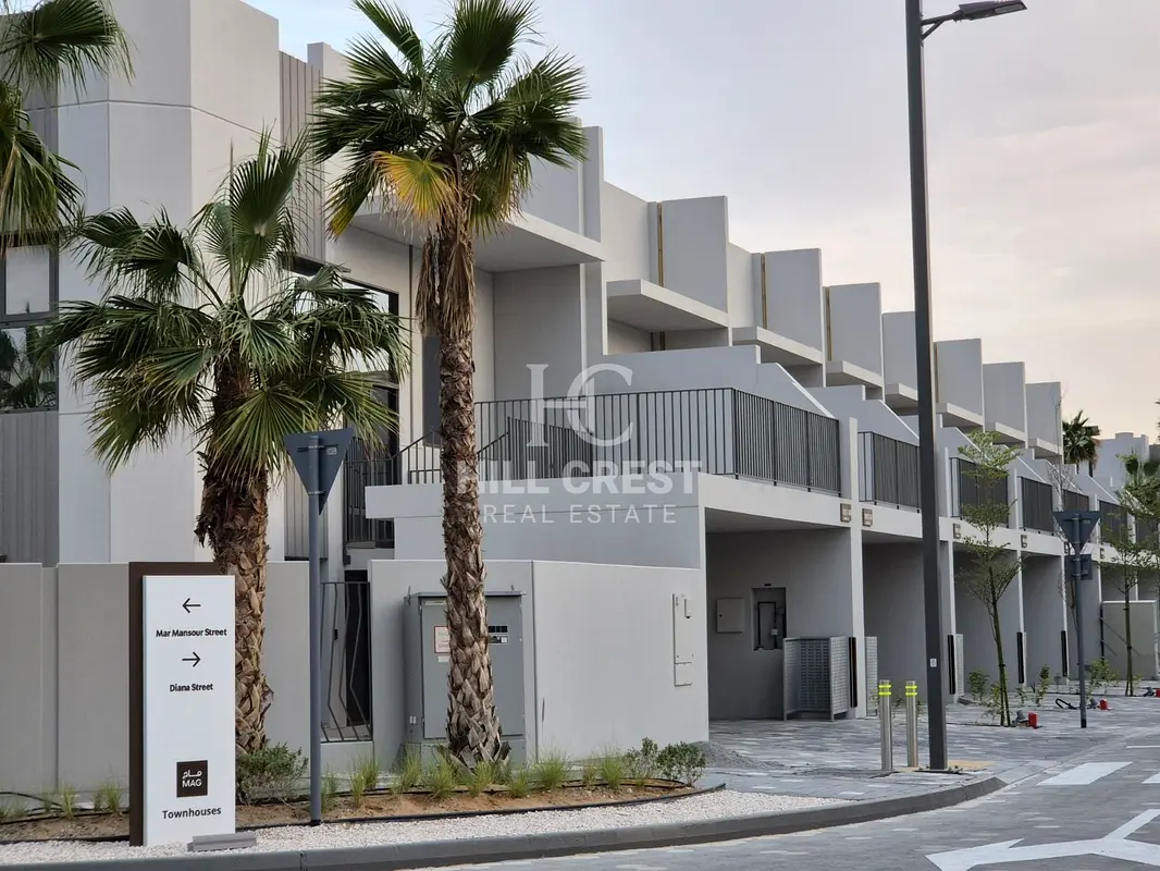 Ready to Move | 2BR Townhouse | Prime Location
