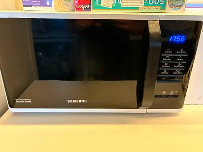 Samsung Microwave Oven | Working Perfectly | AED 80