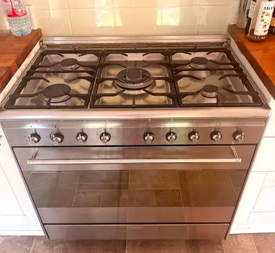 Free Delivery- SMEG Italian 5-Burner Full Gass Cooking Range 90x60 CM