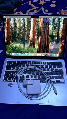 Macbook M4 air 2025 13 inches