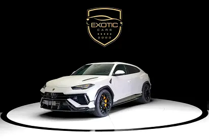 DEALER SERVICE TILL DEC 2028 | CARBON INTERIOR AND EXTERIOR | ALCANTARA SEATS | AKRAPOVIC EXHAUST