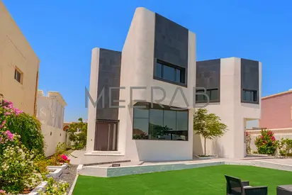 CONTEMPORARY VILLA | MODERN INTERIORS | PVT GARDEN