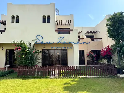 3BR+MAIDS PRIVATE GARDEN SHARED POOL GARDEN COMPOUND VILLA SPACIOUS