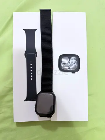 Apple Watch Series 11 GPS 42mm Jet Black Aluminium (Middle East) - Good Condition
