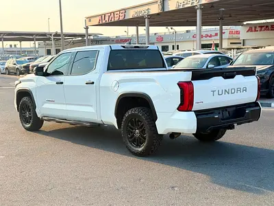 2022 Toyota TUNDRA photo 19